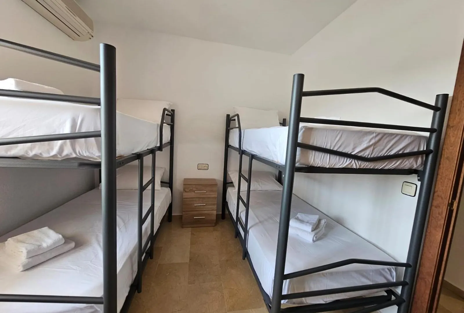 Hébergement de vacances Casa Del Lago La Encantada 10 Huespedes Con Piscina Las Jaras Cordoue